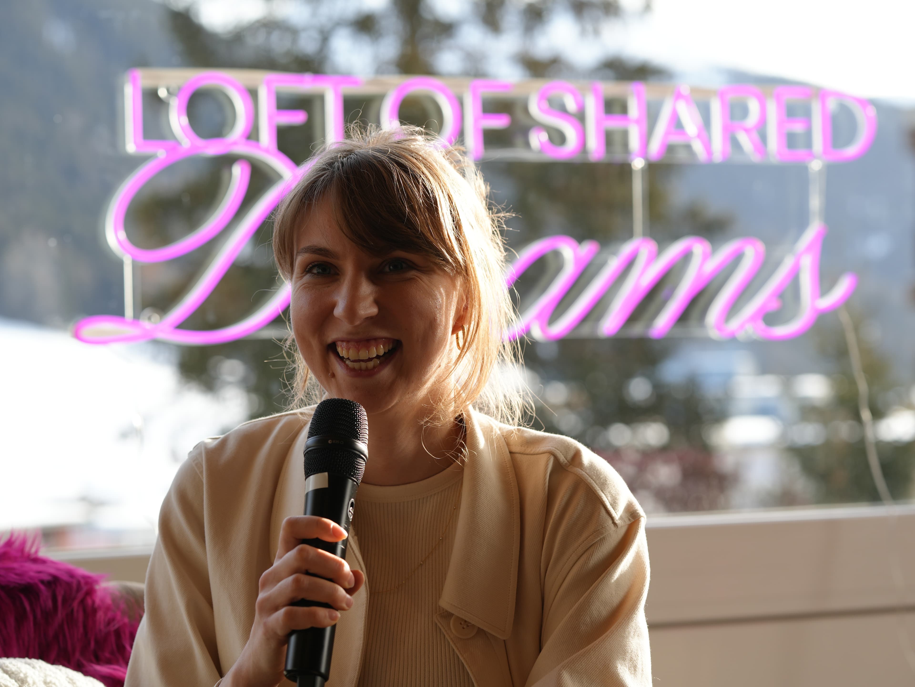 Wiktoria Korbecka speaking at an event